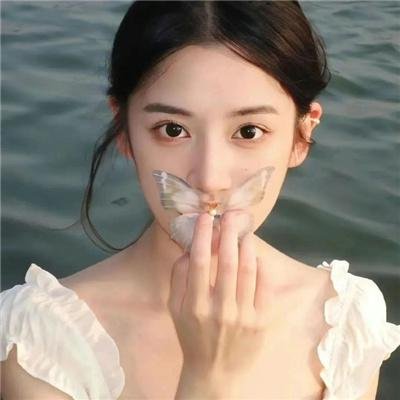 六月灯三姊妹